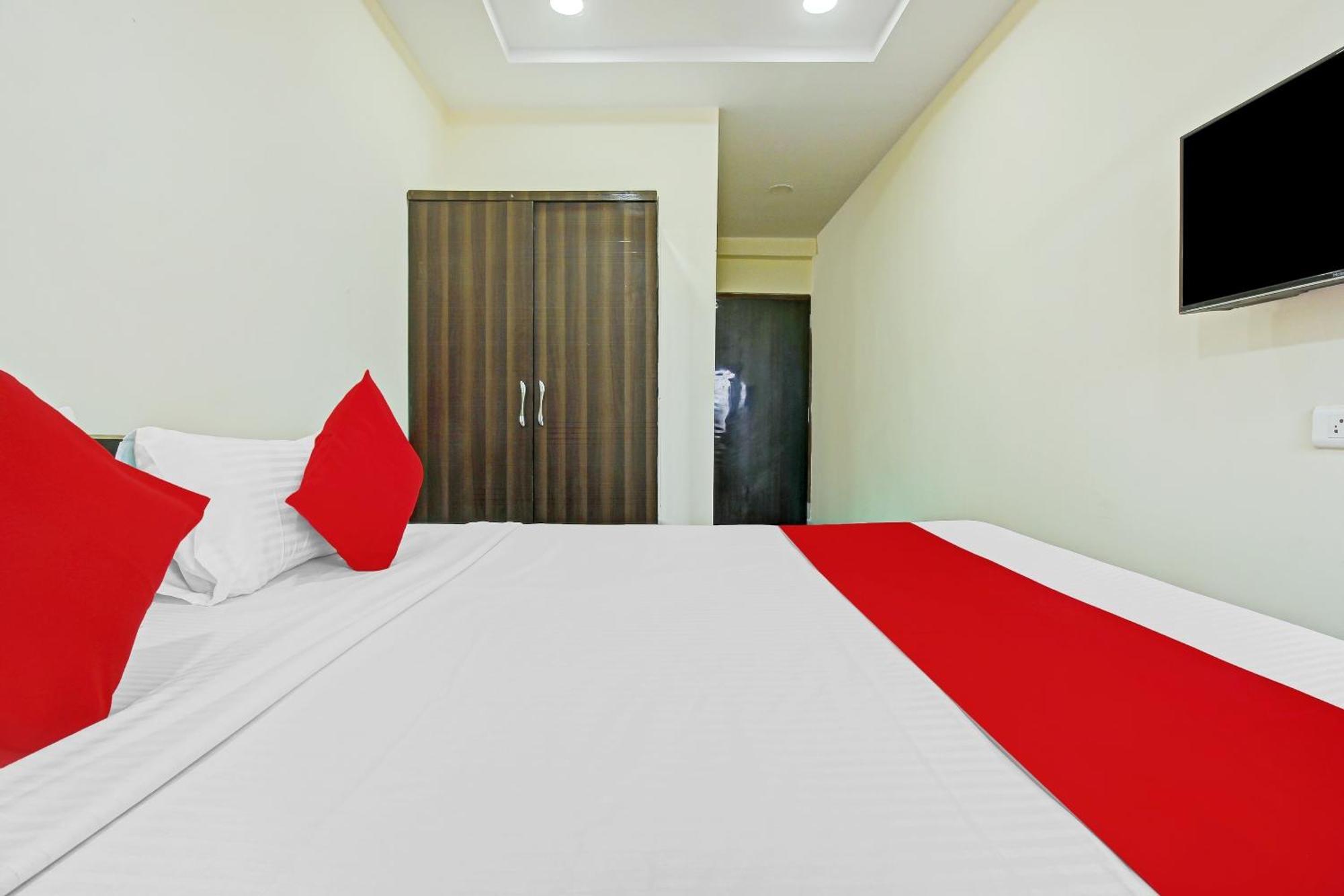 Hotel O Adhin Residency ハイデラバード エクステリア 写真